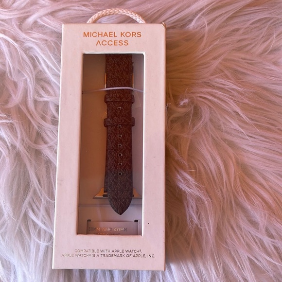 Michael Kors Apple Watch Band - Picture 2 of 4